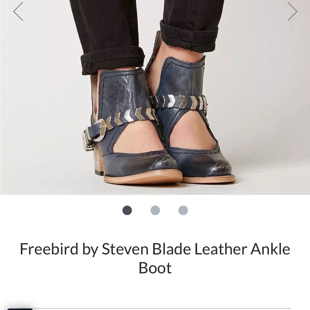 Free bird blade booties. Size 7